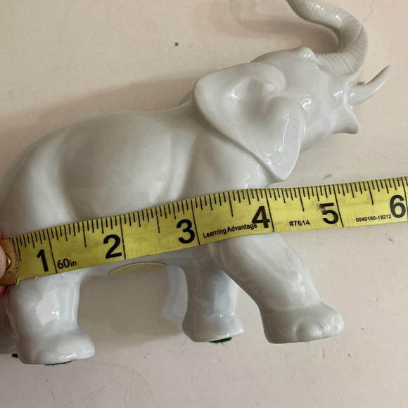 Vintage German Democratic Republic sticker white porcelain elephant - Picture 10 of 11